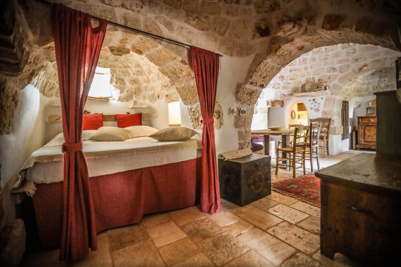 Trulli Il Geco Sognante Villa เชจลีเมสซาปิกา ภายนอก รูปภาพ