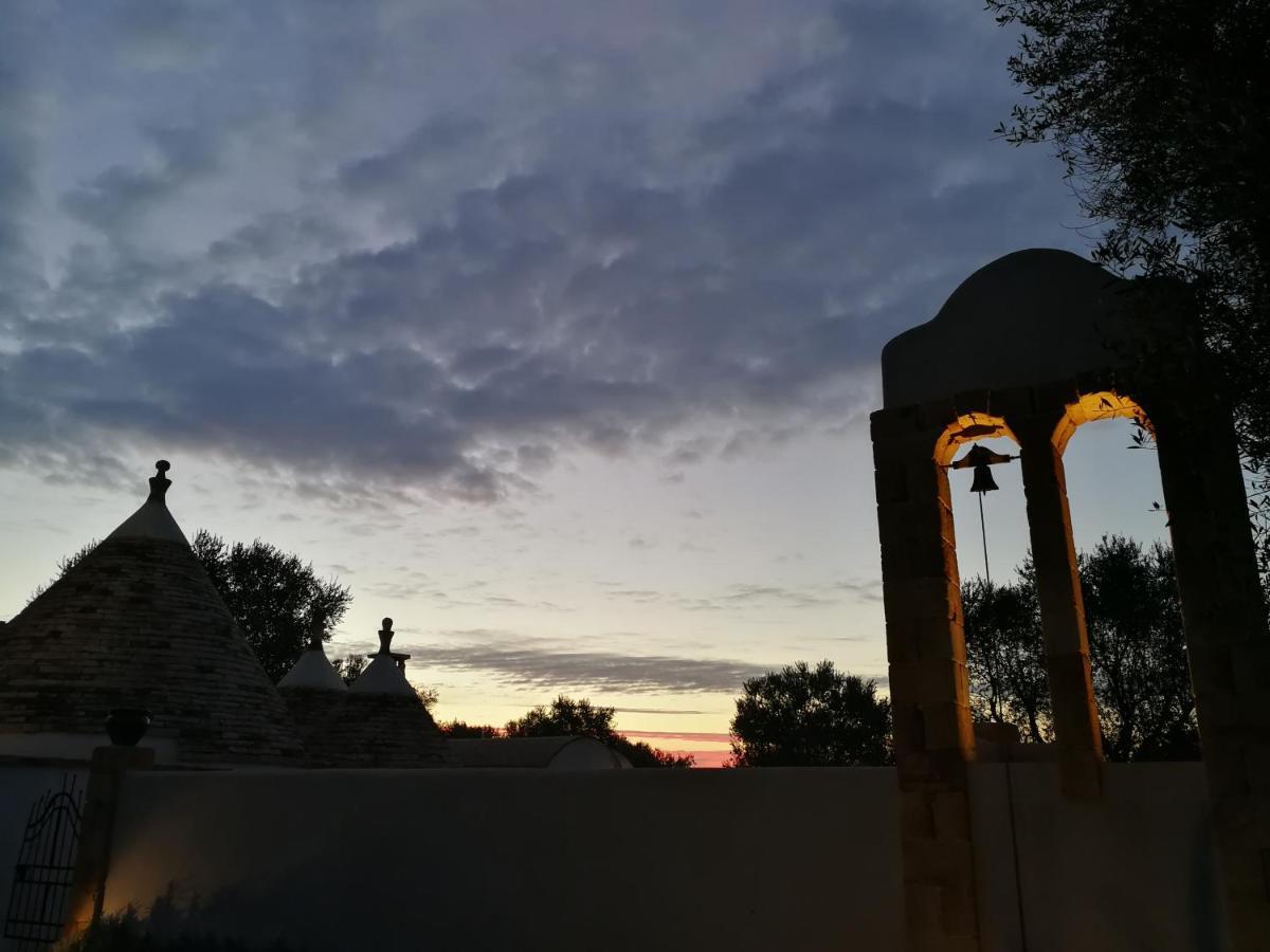 Trulli Il Geco Sognante Villa เชจลีเมสซาปิกา ภายนอก รูปภาพ