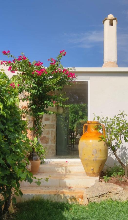 Trulli Il Geco Sognante Villa เชจลีเมสซาปิกา ภายนอก รูปภาพ